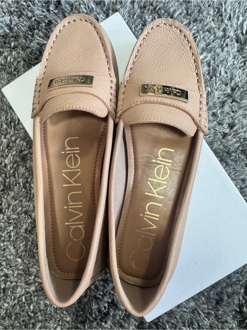 New Calvin Klein Beige/Tan Leather Loafers - Picture 3 of 4